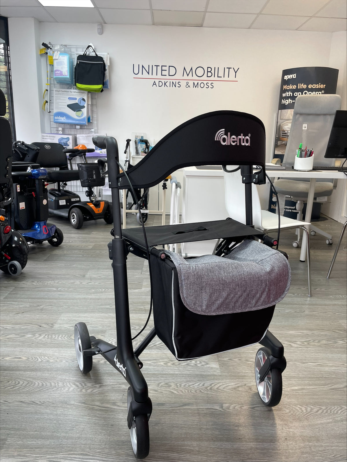 Four-Wheel Carbon Ultra-Lite Rollator (5kg)