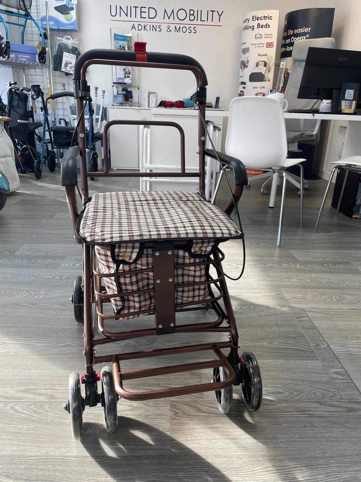 Foldable Shopping Trolley with Seat
