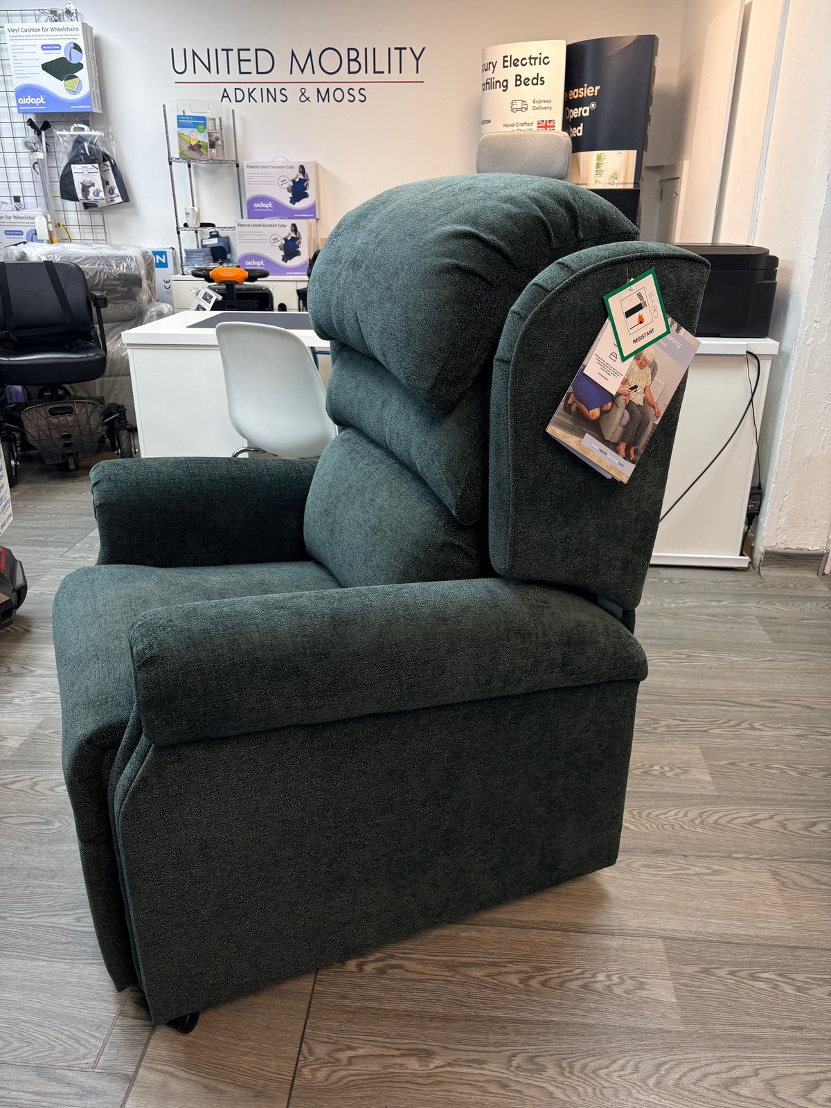 Express ErgoRise Rise and Recline Chair