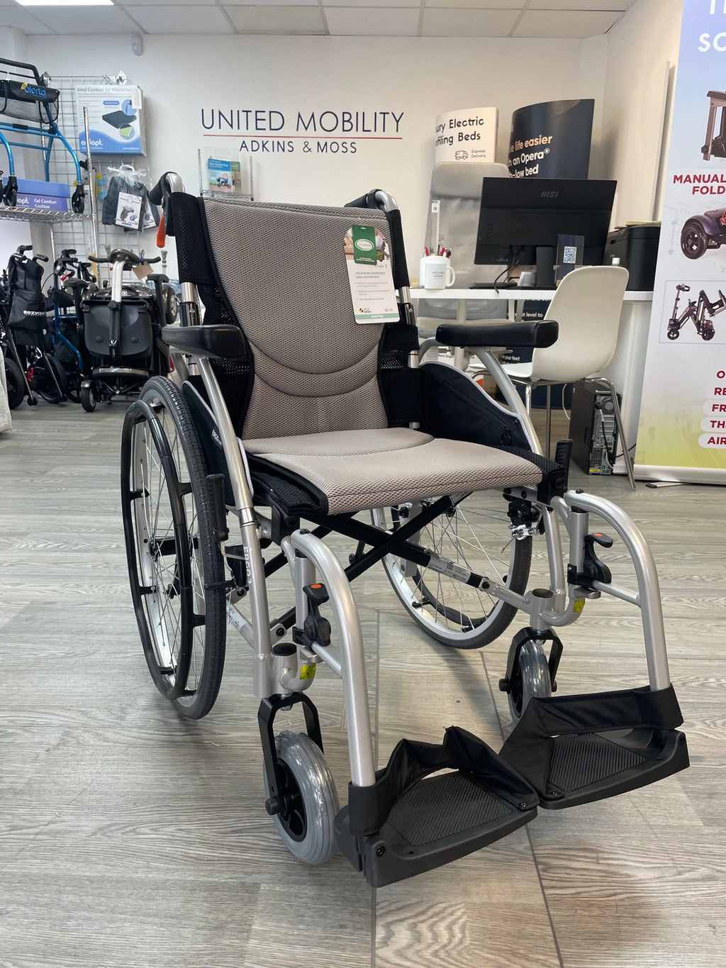 Karma Ergo Lite 2 TL Wheelchair