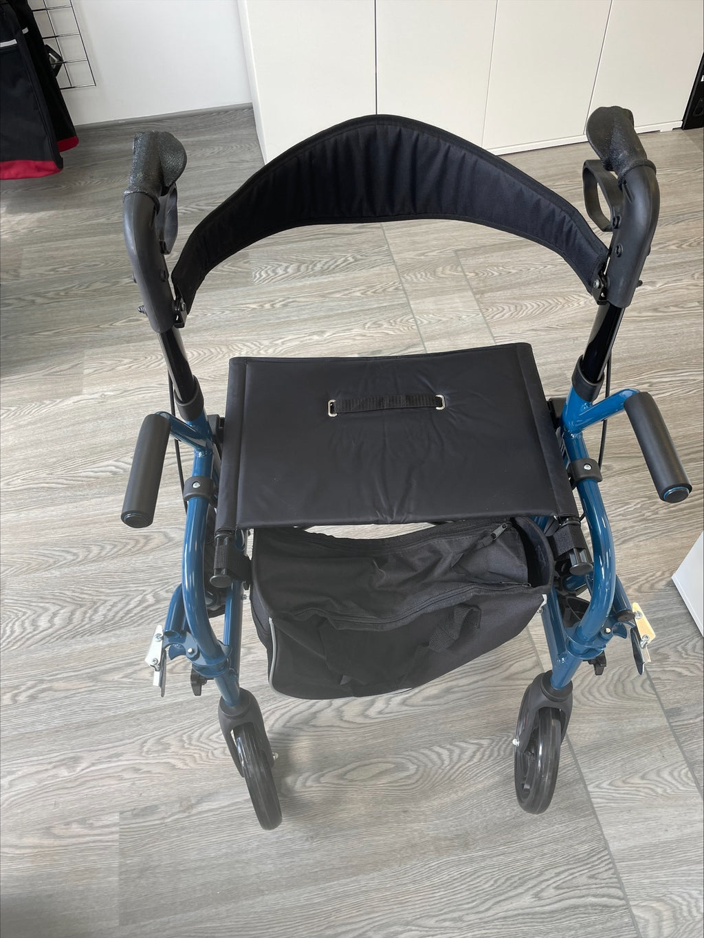 Lightweight 2-in-1 Wheelchair Walker