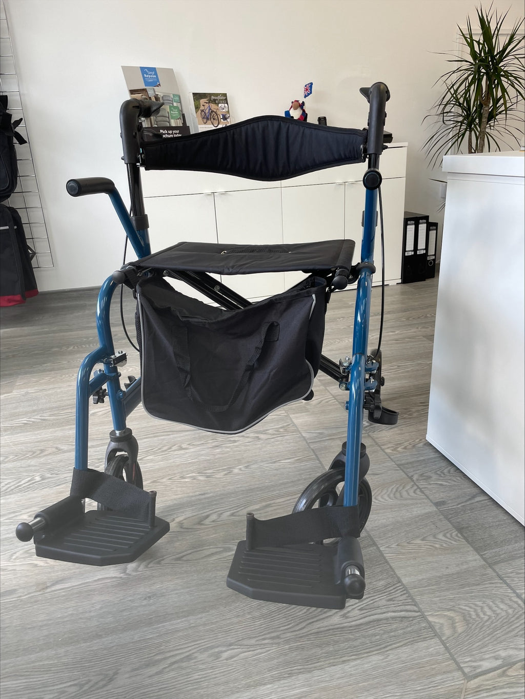 Lightweight 2-in-1 Wheelchair Walker