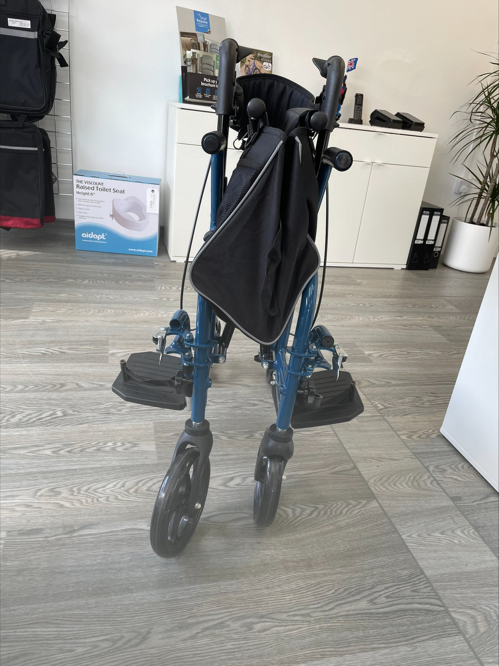 Lightweight 2-in-1 Wheelchair Walker