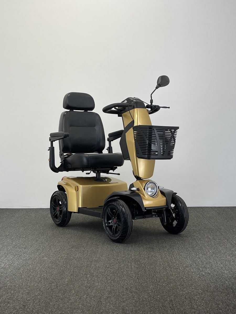FR1 8MPH Mobility Scooter