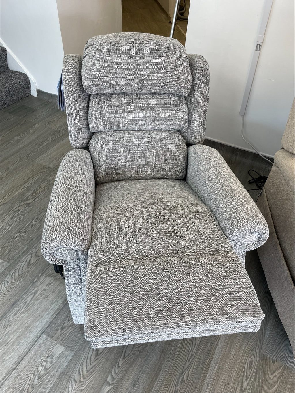Repose Express Olympia Rise and Recliner chair