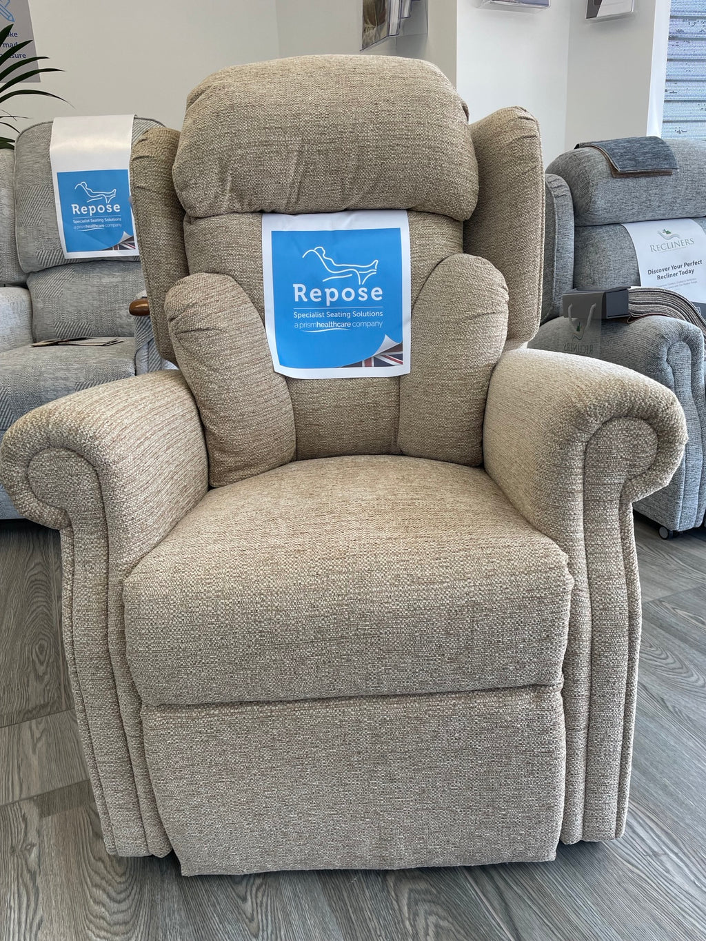 Repose Express Rise and Recliner Chair