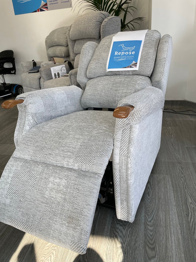 Luxury Express rise and recline chair
