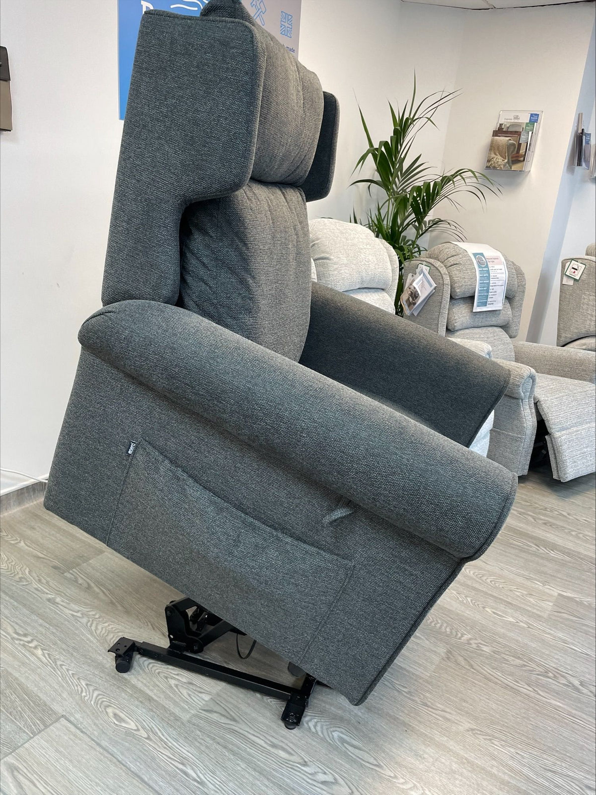 Vela Rise and Recline Chair Dual Motor Tilt in Space