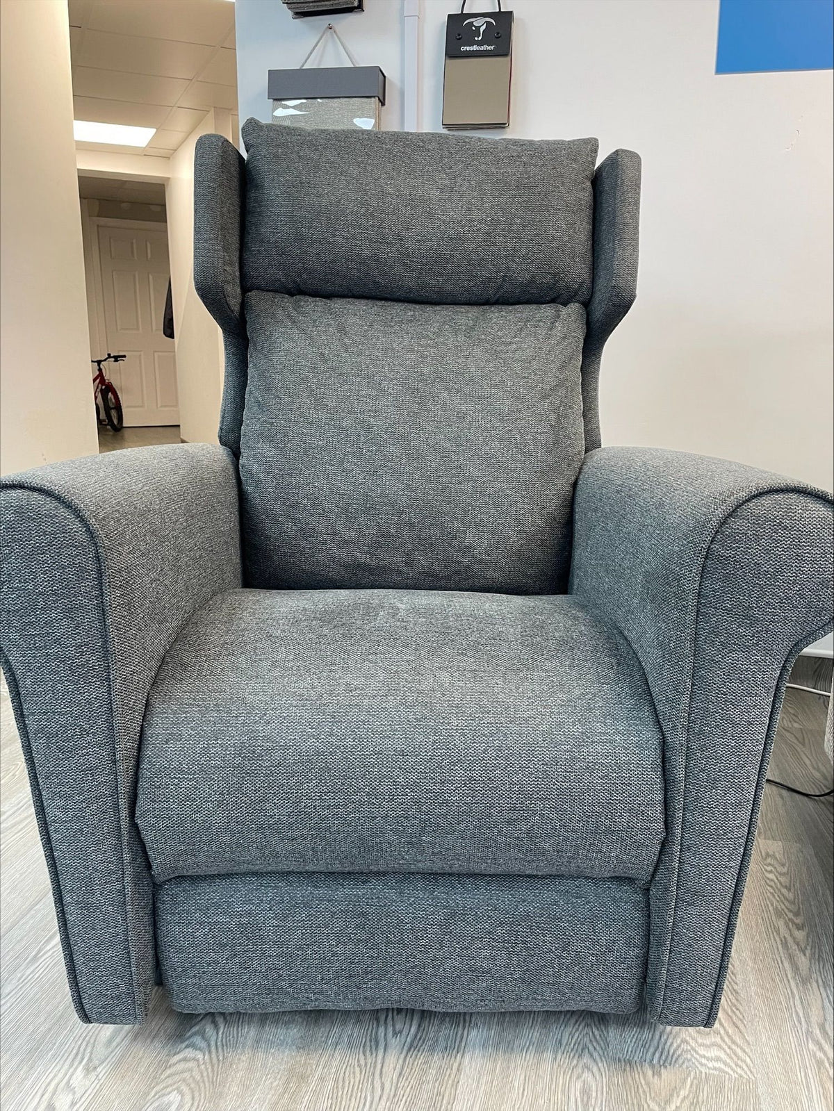 Vela Rise and Recline Chair Dual Motor Tilt in Space