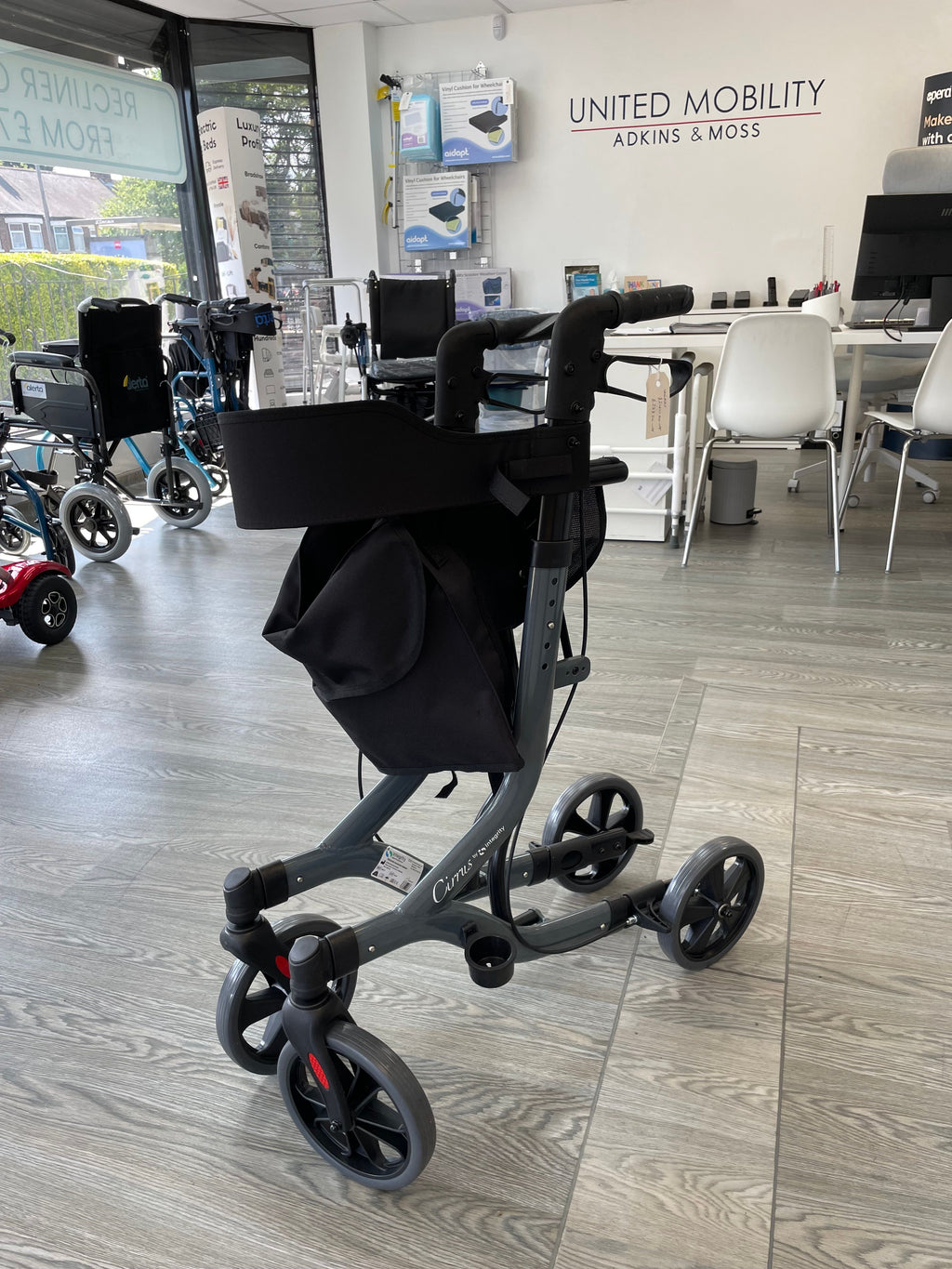 United Lightweight 4 Wheeled Walker