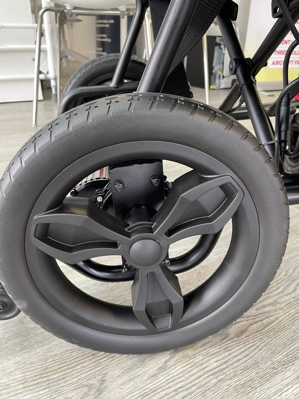 EEZY LITE 10Ah Lithium Battery Powered Wheelchair