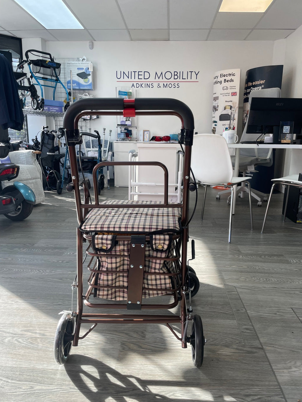 Foldable Shopping Trolley with Seat