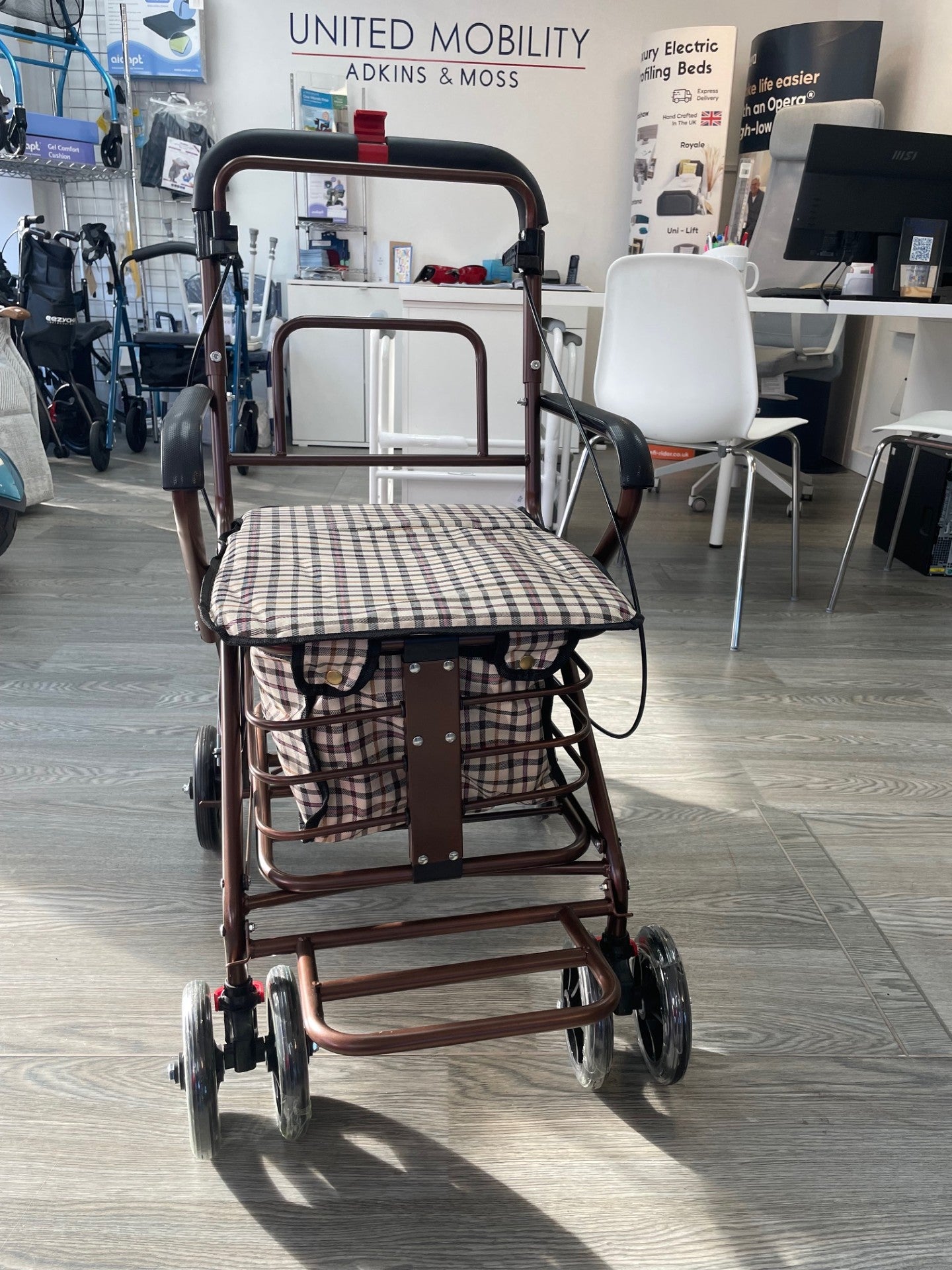 Foldable Shopping Trolley with Seat
