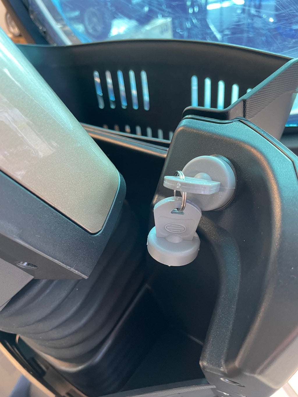 Monarch Storm + 8mph mobility scooter with canopy
