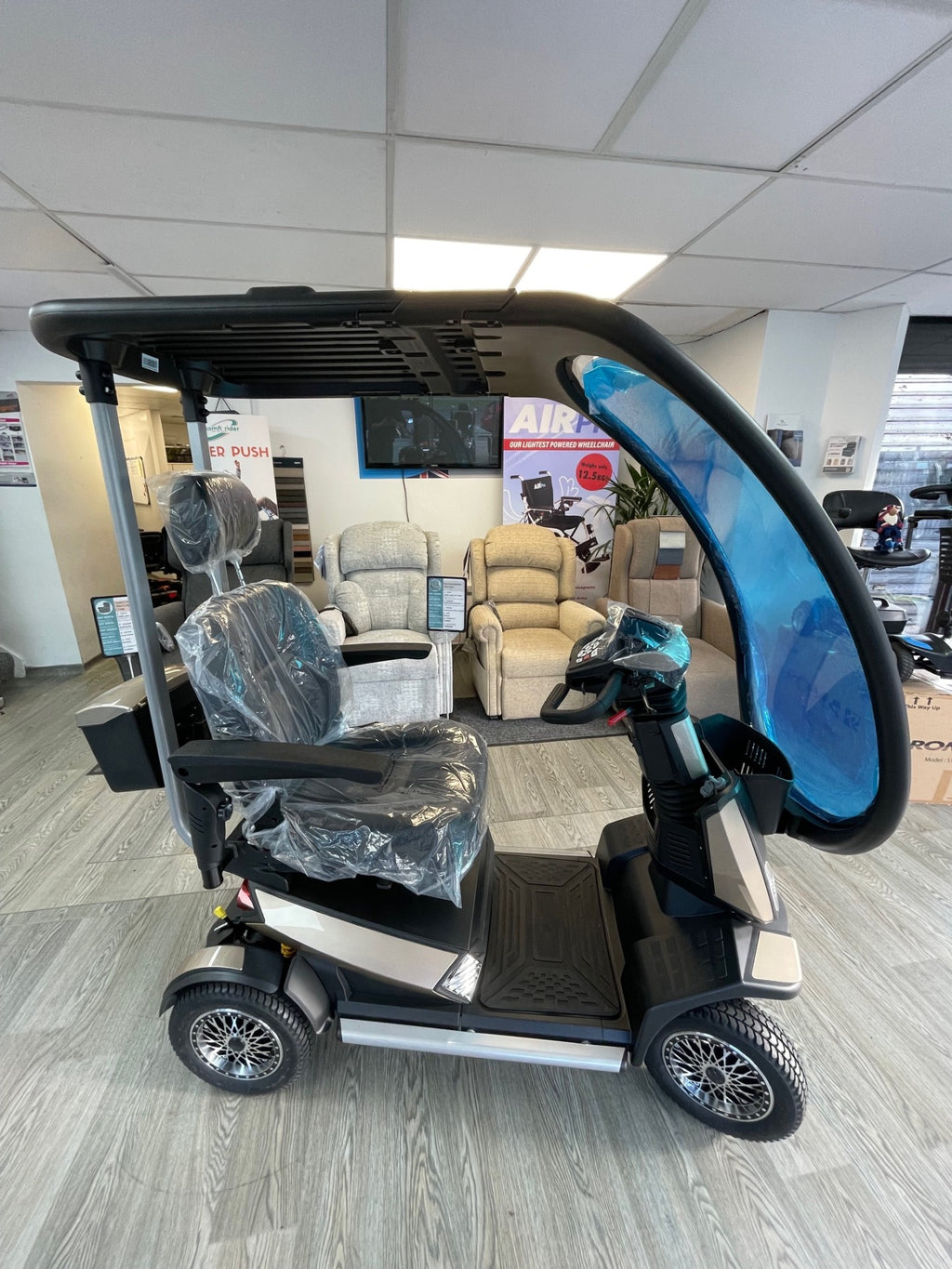 Monarch Storm + 8mph mobility scooter with canopy