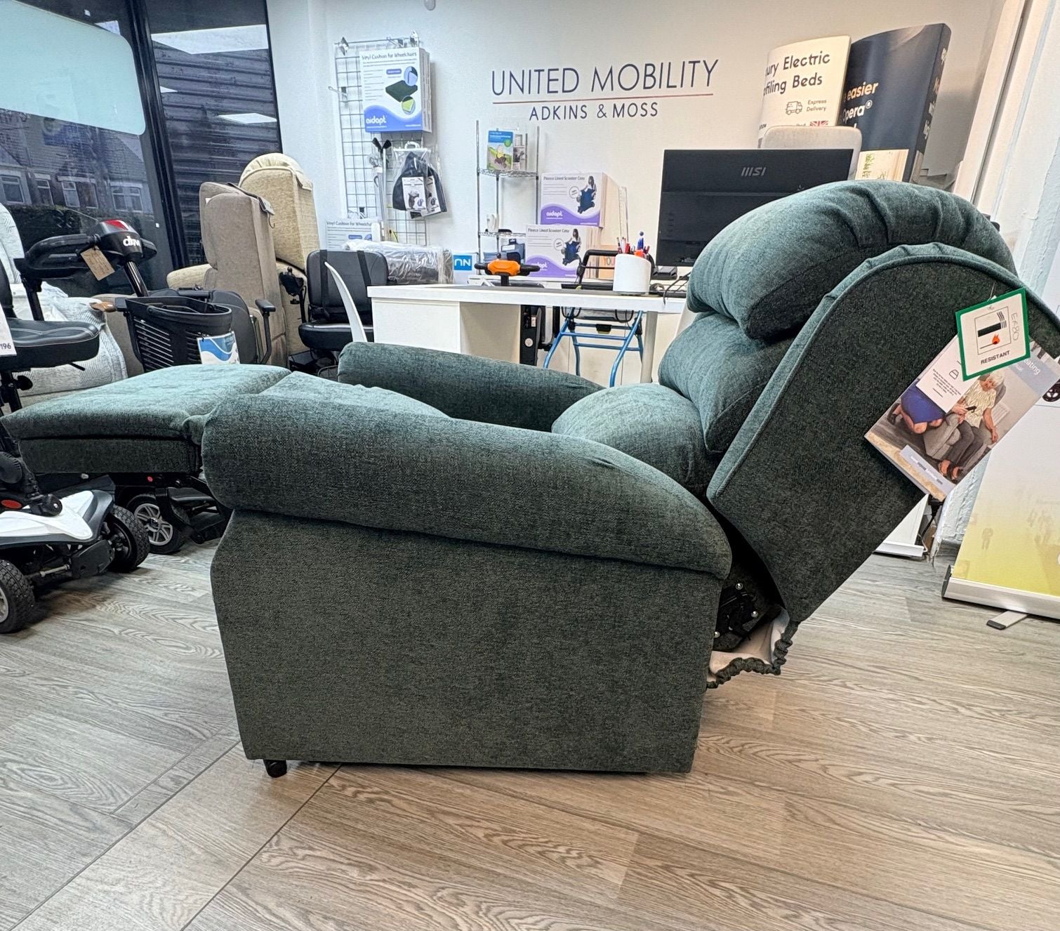 Express ErgoRise Rise and Recline Chair