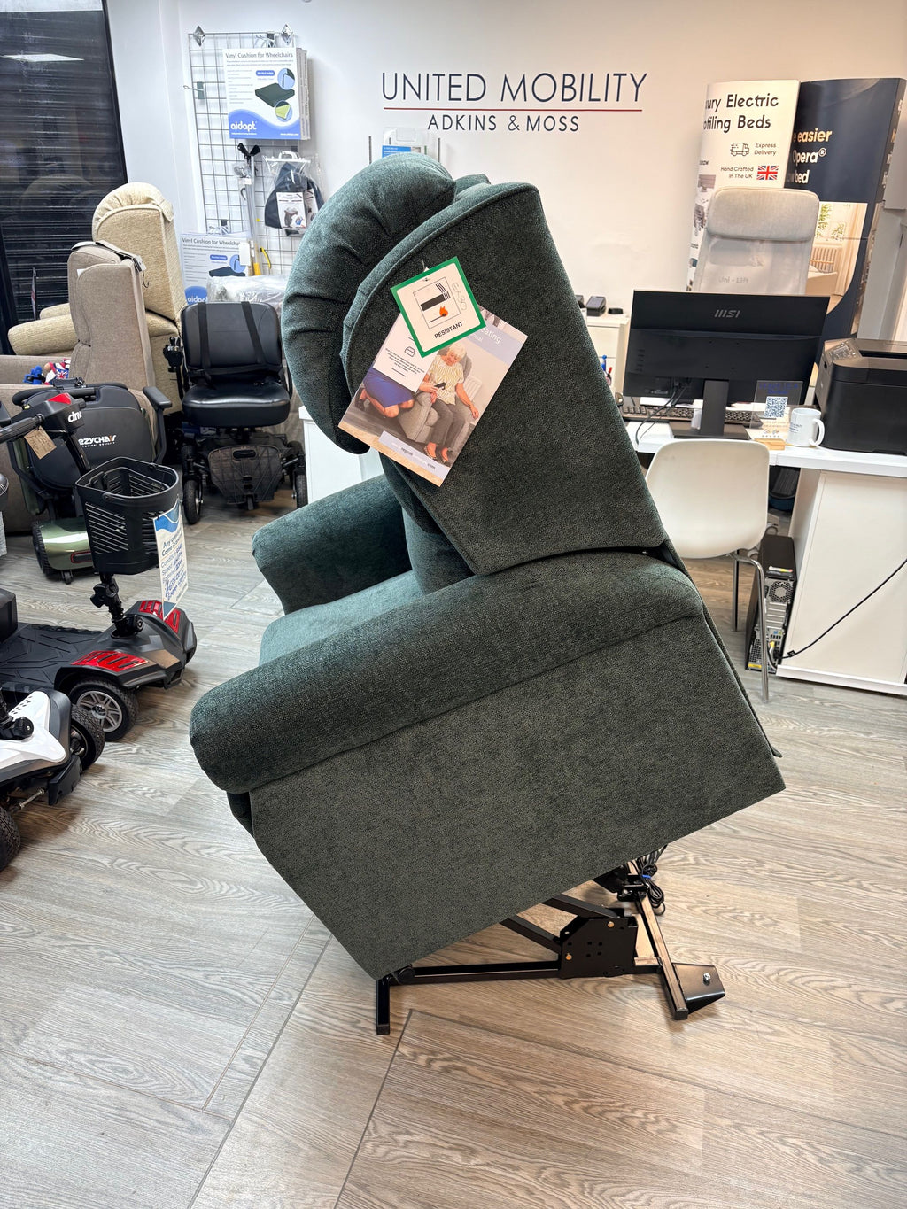 Express ErgoRise Rise and Recline Chair