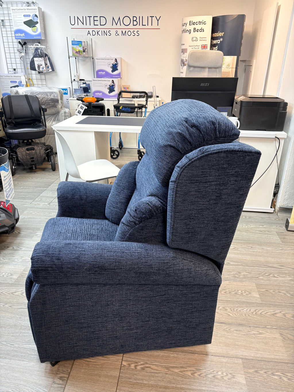 Express ErgoRise Rise and Recline Chair