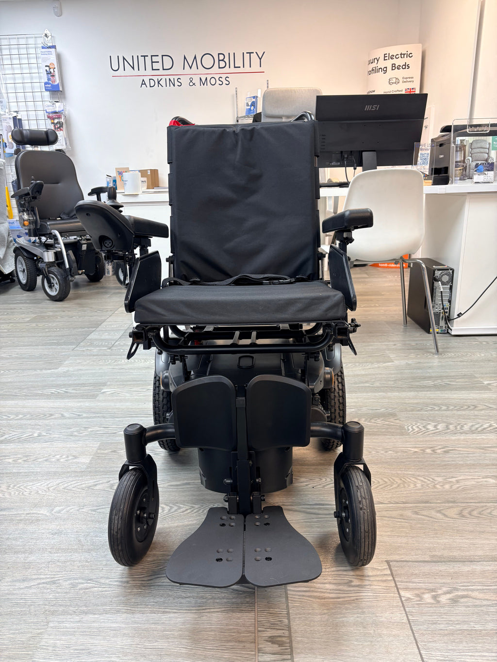 Sunrise Medical Quickie Q100R Power Chair – Ultra-Compact Indoor & Outdoor Mobility