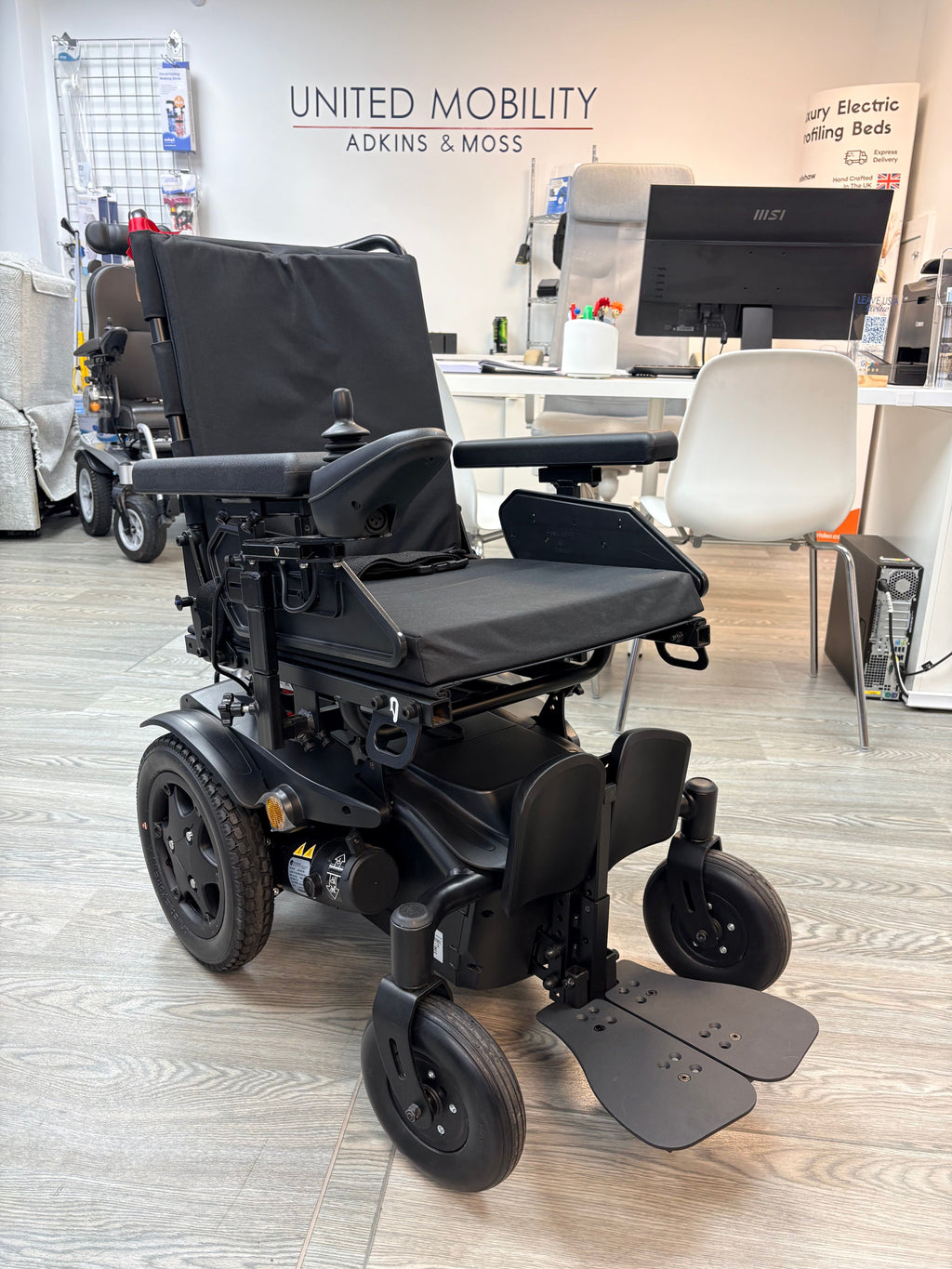 Sunrise Medical Quickie Q100R Power Chair – Ultra-Compact Indoor & Outdoor Mobility