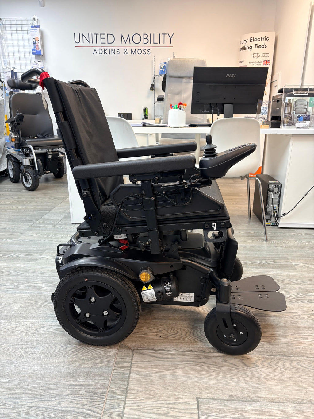 Sunrise Medical Quickie Q100R Power Chair – Ultra-Compact Indoor & Outdoor Mobility