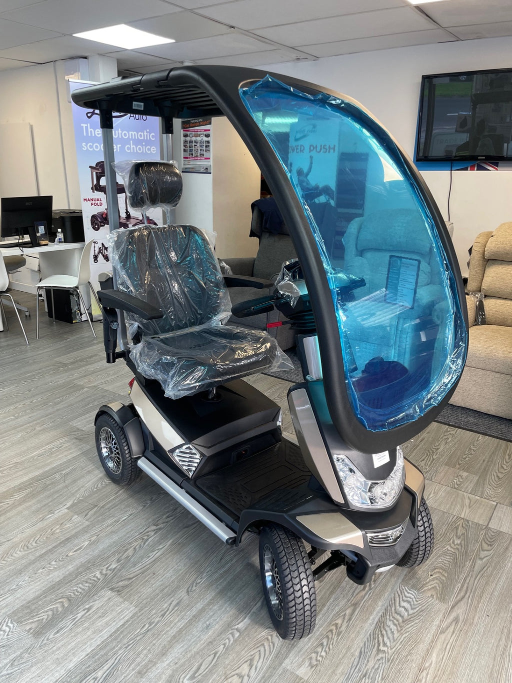 8mph Monarch Storm + mobility scooter