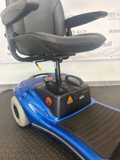 Eden Bootmaster mobility scooter with padded seat, armrests and blue side body